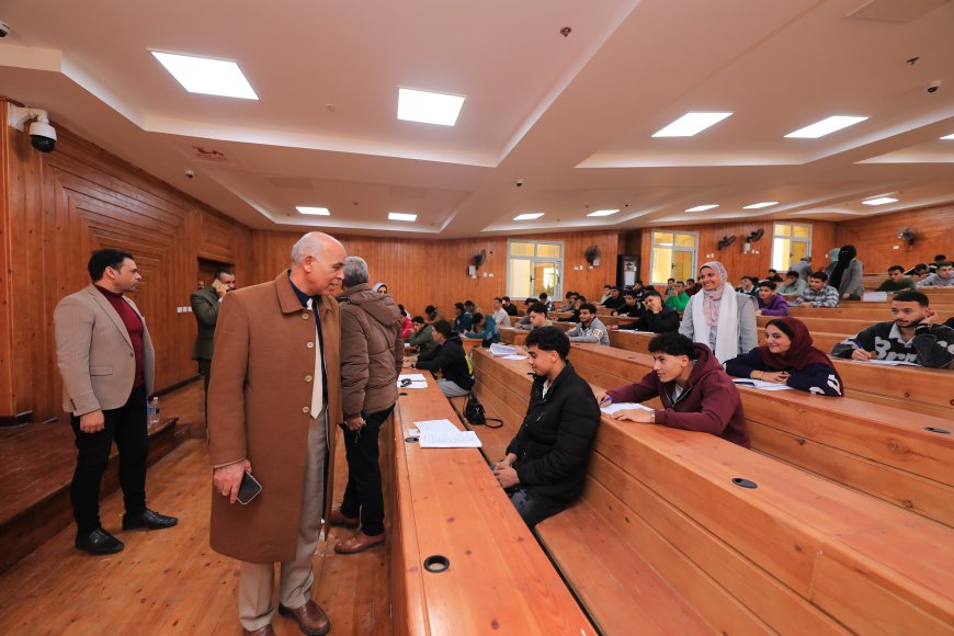 رئيس جامعة كفر الشيخ يتفقد أعمال امتحانات الفصل الدراسي الاول بجامعة كفر الشيخ الأهلية للعام الجامعي