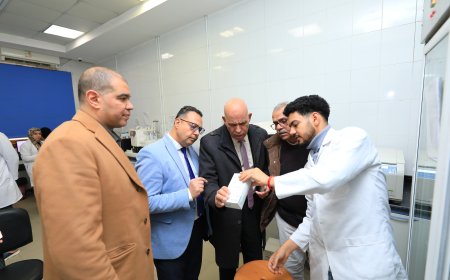 رئيس جامعة كفر الشيخ يتفقد المستشفى الجامعي ويؤكد: تطوير مستمر للمنظومة الصحية ورفع كفاءة الخدمات الطبية