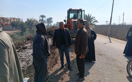 محافظ أسيوط: رفع 80 طن مخلفات وتمهيد طريق مصرف بقرية بويط بساحل سليم