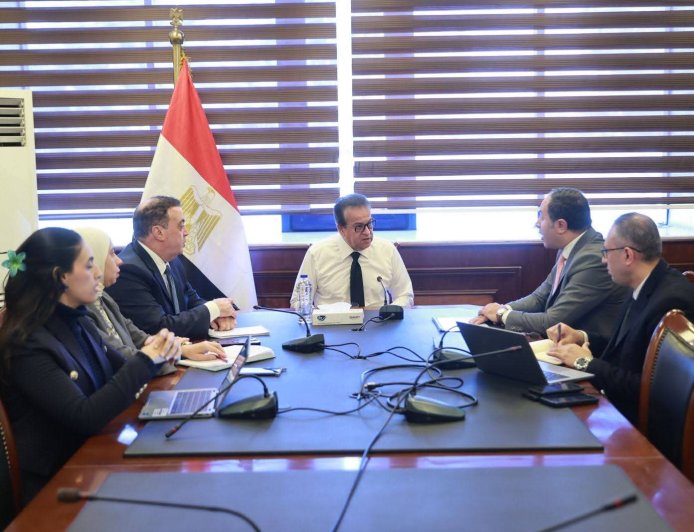 محافظ كفرالشيخ يكرّم المستشار شفيق أحمد الجنك تقديرًا لجهوده الوطنية في ترسيخ العدالة وتسريع إنهاء الإجراءات القضائية