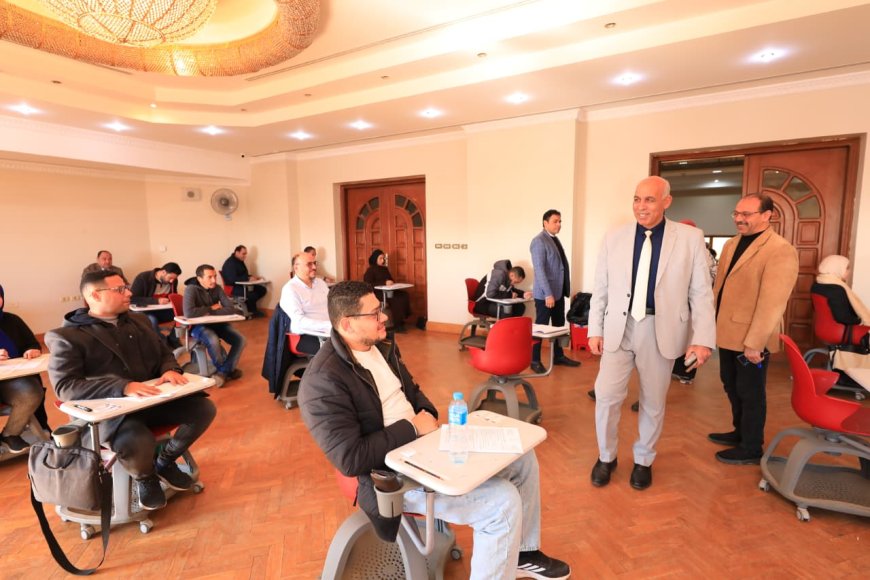 رئيس جامعة كفر الشيخ يواصل متابعة امتحانات الفصل الدراسي الأول للعام الجامعي 2025/2026