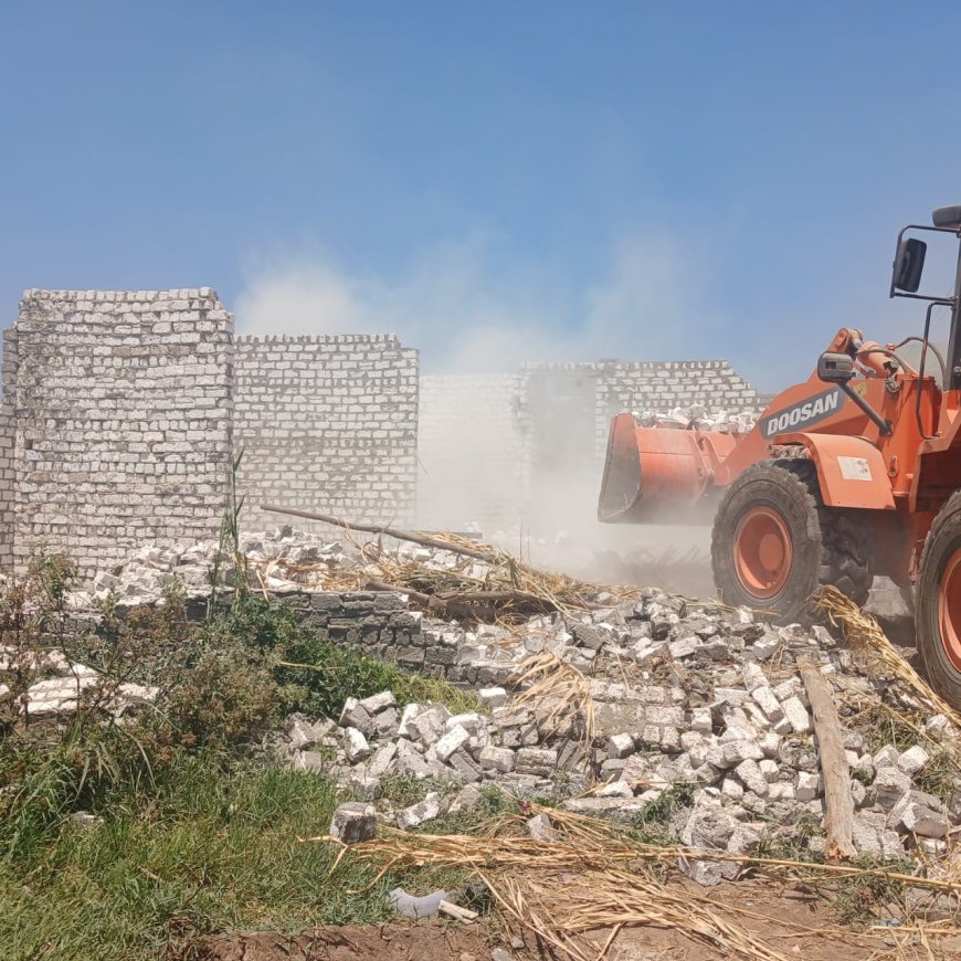 محافظ كفرالشيخ يتابع أعمال تنفيذ الموجة الـ 28 لإزالة التعديات على أملاك الدولة والأراضي الزراعية ومخالفات البناء