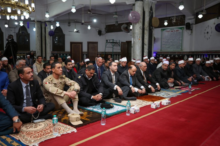 محافظ كفرالشيخ يشهد الاحتفال بليلة «الإسراء والمعراج» للعام 1447 هـ بمسجد الفتح 