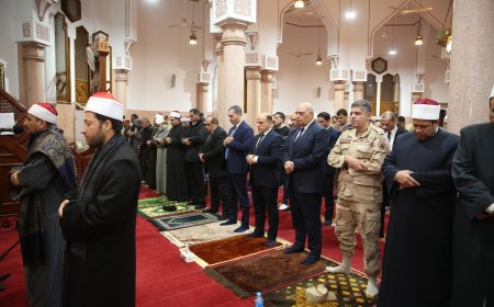 محافظ كفر الشيخ يشهد الاحتفال بليلة النصف من شعبان.. مقدماً التهنئة لأبناء المحافظة نائباً عن رئيس الجمهورية