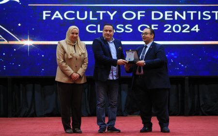 رئيس جامعة كفر الشيخ يشهد حفل تخريج الدفعة السادسة بكلية طب الفم والأسنان