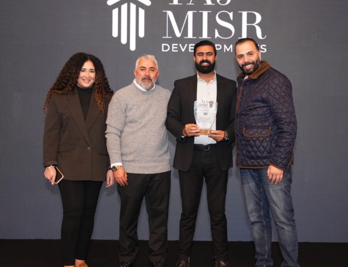 «إتش إف» بقيادة حماده الفرجاني تتخطى 600 مليون مبيعات وتتوج بالتكريم