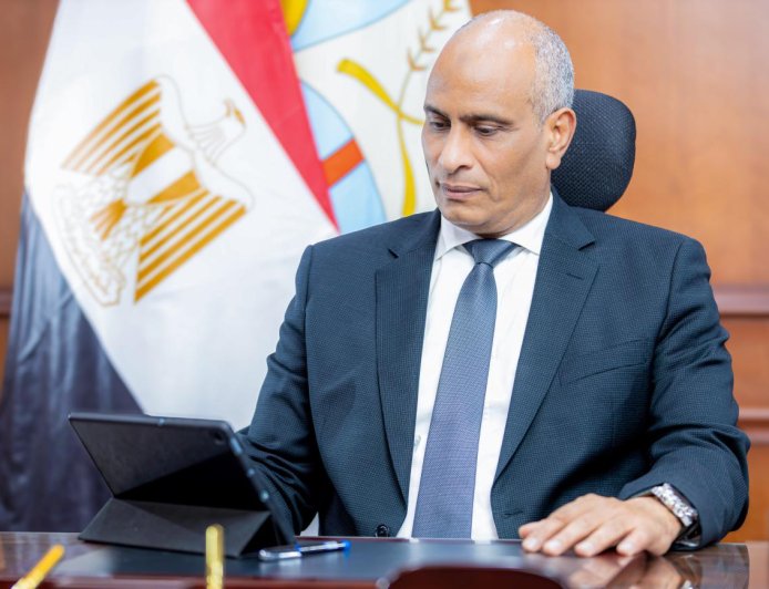 حملات مكثفة لتقنين الإعلانات المخالفة على مستوى محافظة كفرالشيخ