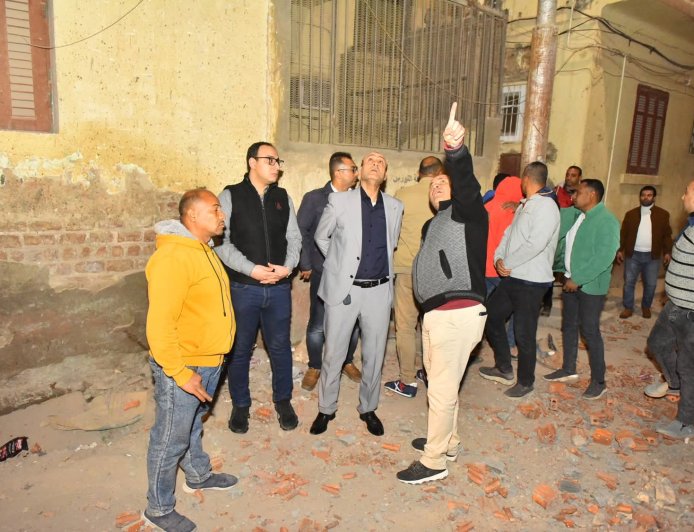 محافظ أسيوط يقود حملة إزالة فورية لبناء مخالف بشارع محمد علي مكارم بحي غرب ويؤكد: لا تهاون في تطبيق القانون