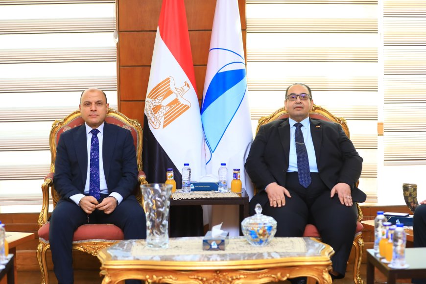 رئيس جامعة كفر الشيخ يستقبل المحافظ لتقديم التهنئة  بصدورالقرار الجمهوري