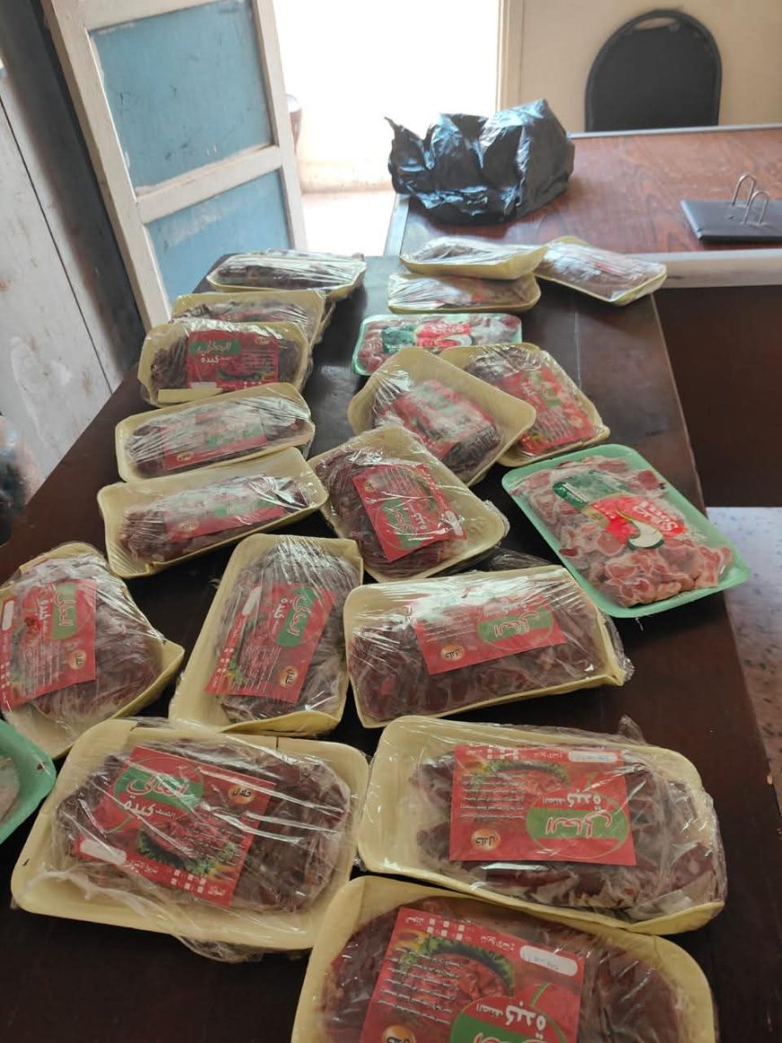 محافظ أسيوط يعلن تحرير 120 محضراً تموينياً وضبط كميات من السلع غير الصالحة في حملات مكبرة على الأسواق