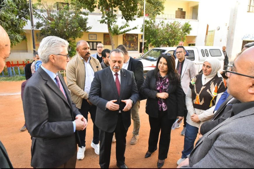 منطقة مهملة إلى مركز اقتصادي.. محافظ أسيوط يستعرض تجربة "بازار كيان" أمام وفد الاتحاد الأوروبي و"اليونيدو"