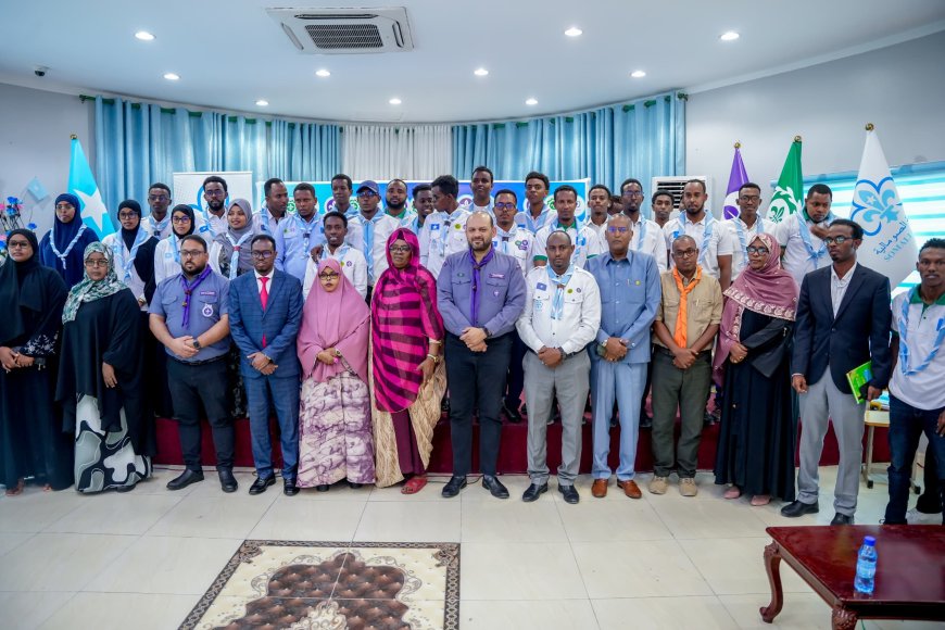 جمعية الكشافة الصومالية تستضيف وفدا رسميا من الاقليم الكشفى العربى
