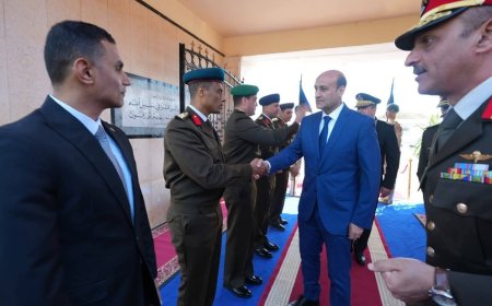 محافظ أسيوط يشارك في مراسم وضع إكليلًا من الزهور على النصب التذكاري لشهداء المنطقة الجنوبية العسكرية في يوم الشهيد