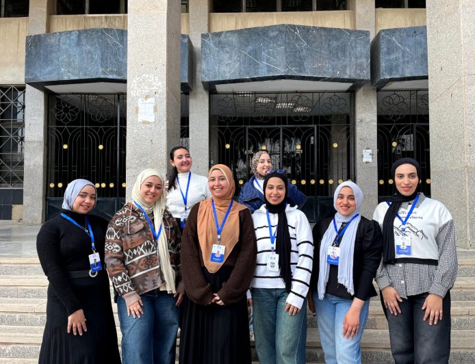 "404"طلاب إعلام جامعة العاصمة (حلوان سابقًا) يطلقون حملة توعوية لإعادة تعريف العلاقة بين الإنسان والتكنولوجيا