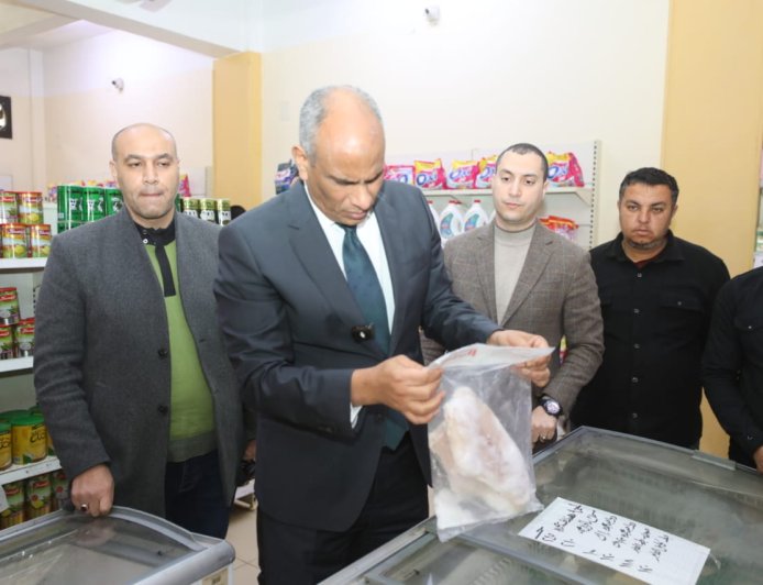 محافظ كفرالشيخ يتفقد «دلتا ماركت» لمتابعة توافر السلع الغذائية الأساسية بأسعار مخفضة