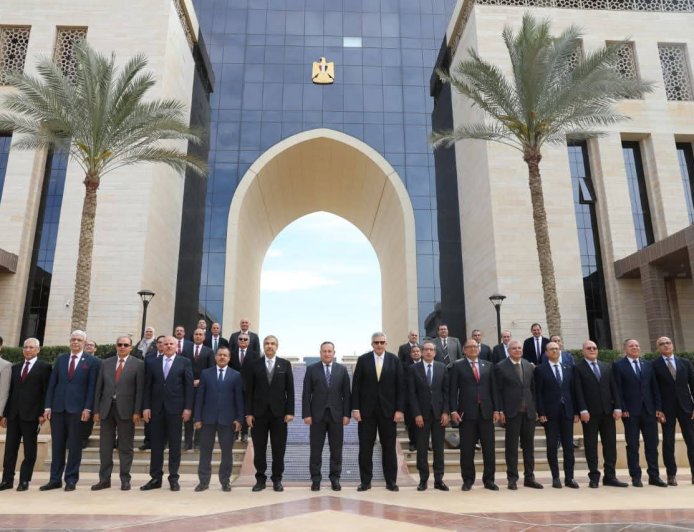 رئيس جامعة كفر الشيخ يشارك في اجتماع المجلس الأعلى للجامعات بالعاصمة الإدارية الجديدة