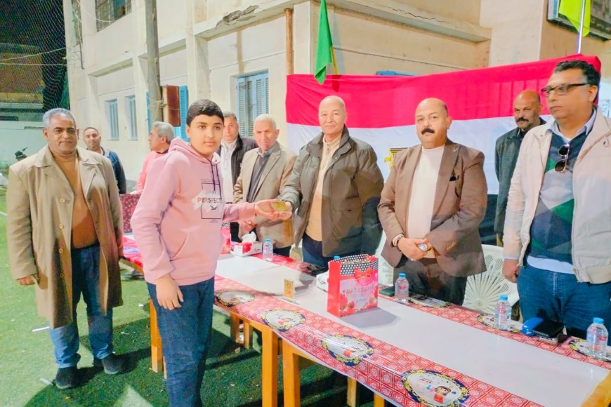 وكيل وزارة الشباب بكفر الشيخ يشهد حفل ختام الأنشطة وتكريم المتميزين بشباب الحامول |صور