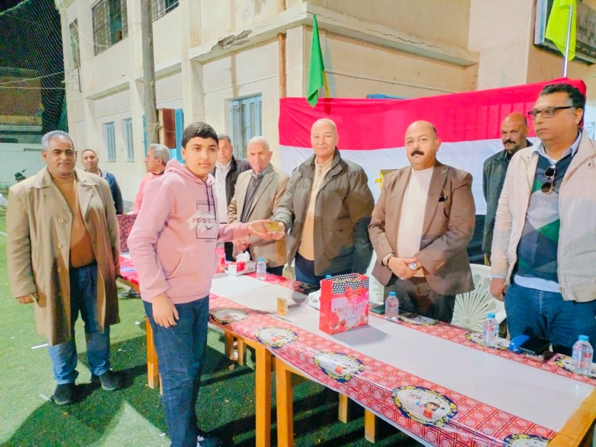 وكيل وزارة الشباب بكفر الشيخ يشهد حفل ختام الأنشطة وتكريم المتميزين بشباب الحامول |صور