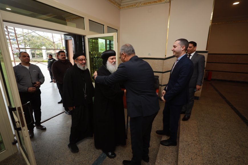  محافظ كفرالشيخ يستقبل وفد الكنيسة للتهنئة بعيد الفطر المبارك