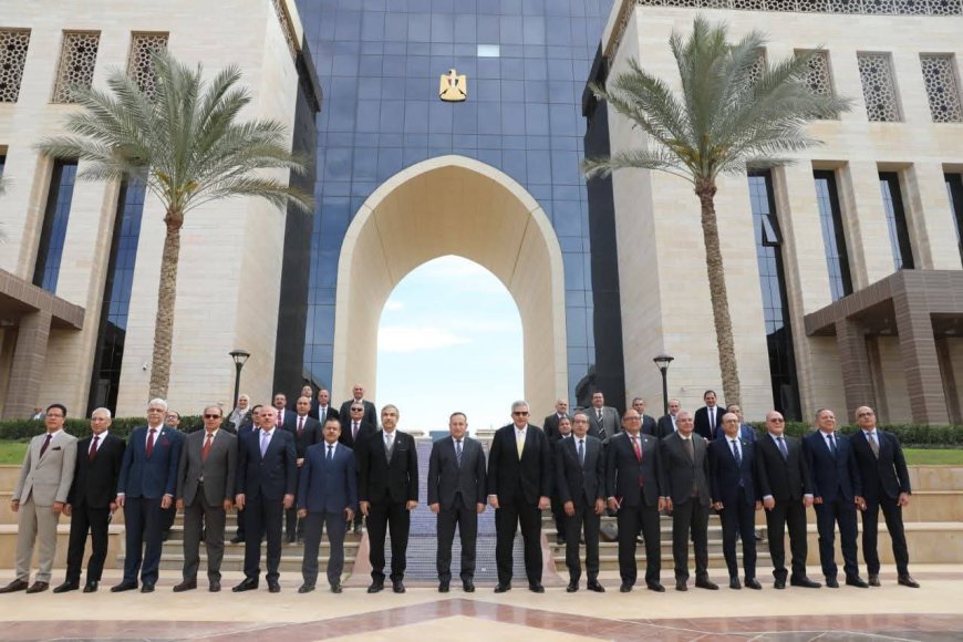 رئيس جامعة كفر الشيخ يشارك في اجتماع المجلس الأعلى للجامعات بالعاصمة الإدارية الجديدة