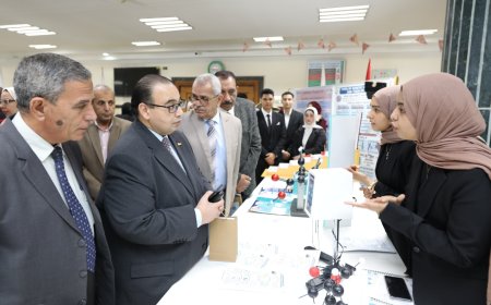 انطلاق فعاليات معرض العلوم الأول لكلية الصيدلة بجامعة كفر الشيخ الاهلية 