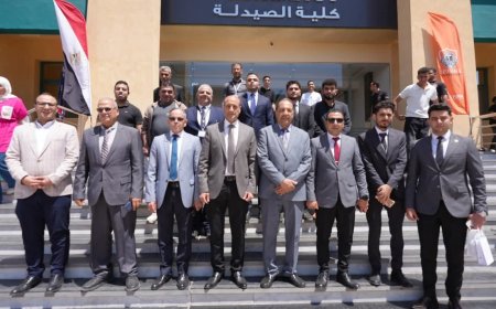 محافظ أسيوط يفتتح ملتقى التوظيف بجامعة سفنكس بمشاركة 40 شركة دوائية وحضور آلاف شباب الصعيد لتعزيز فرص العمل