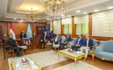 محافظ كفرالشيخ يناقش عدد من الملفات الخدمية والتنموية ومشاكل الدوائر مع أعضاء مجلسي النواب والشيوخ