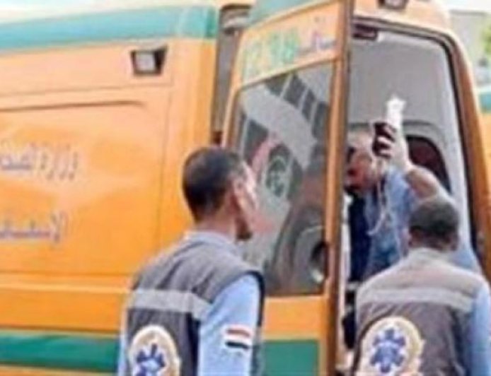 مصرع 4 أشخاص وإصابة فتاة في تصادم ملاكي ونقل بطريق جهينة الصحراوي في سوهاج