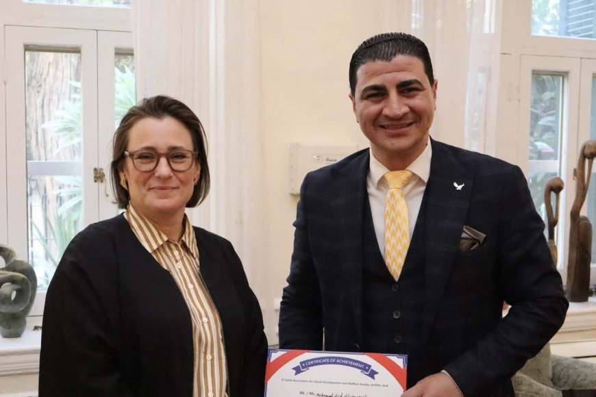 بحضور نائب السفير البريطاني.. تكريم محمد النويشي بالقاهرة بعد عام من التأهيل السياسي المكثف