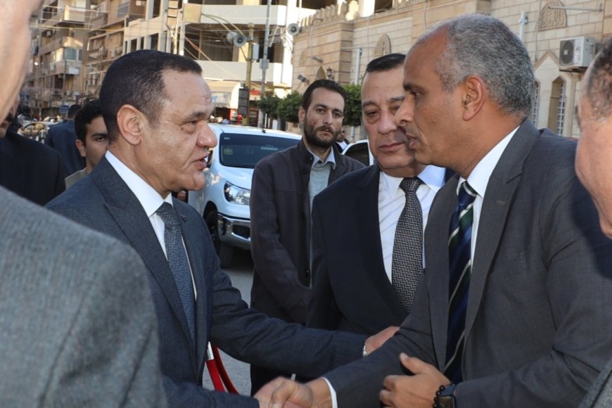 محافظ كفرالشيخ يقدم واجب العزاء في وفاة نائب رئيس محكمة النقض