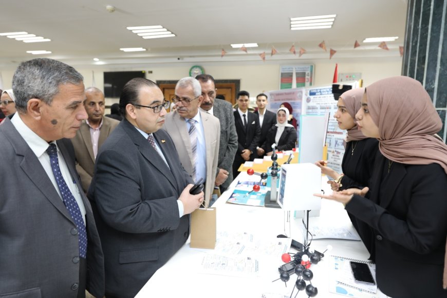 انطلاق فعاليات معرض العلوم الأول لكلية الصيدلة بجامعة كفر الشيخ الاهلية 