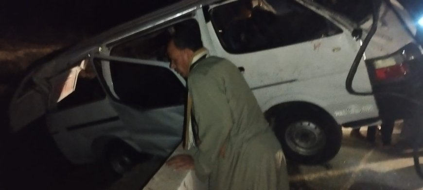 وقوع حادث تصادم بين سيارة ميكروباص وأخرى فنطاس بالطريق الدولي الساحلي