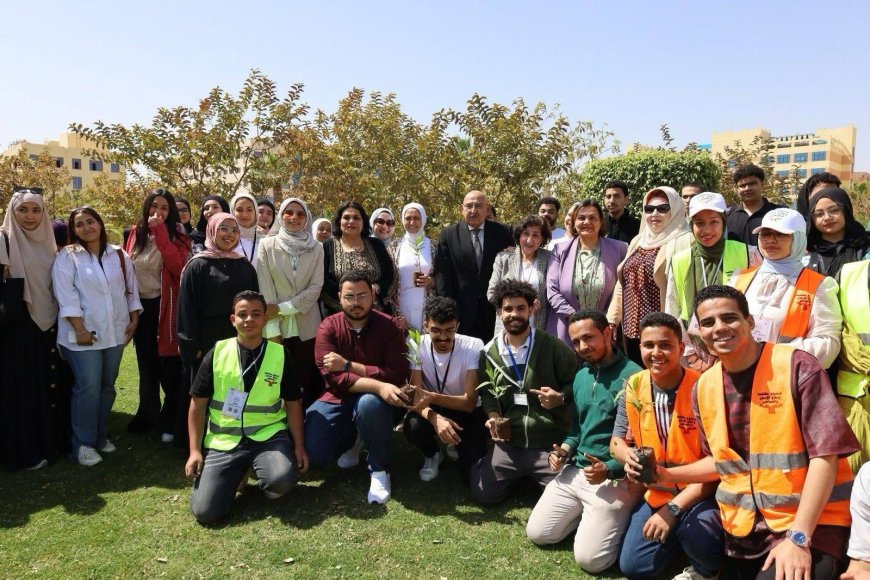 تدشين فعاليات أسبوع البيئة بجامعة 6 أكتوبر بحملة تشجير داخل الحرم الجامعي
