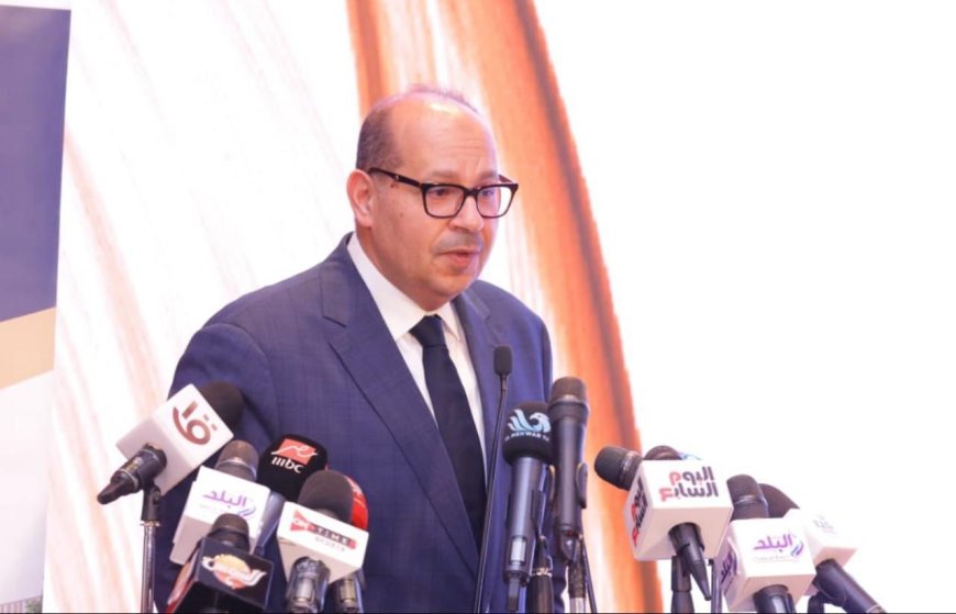 ادريس يتفرغ للاتحاد الدولي والأولمبية ويعتذر عن اتحاد السباحه